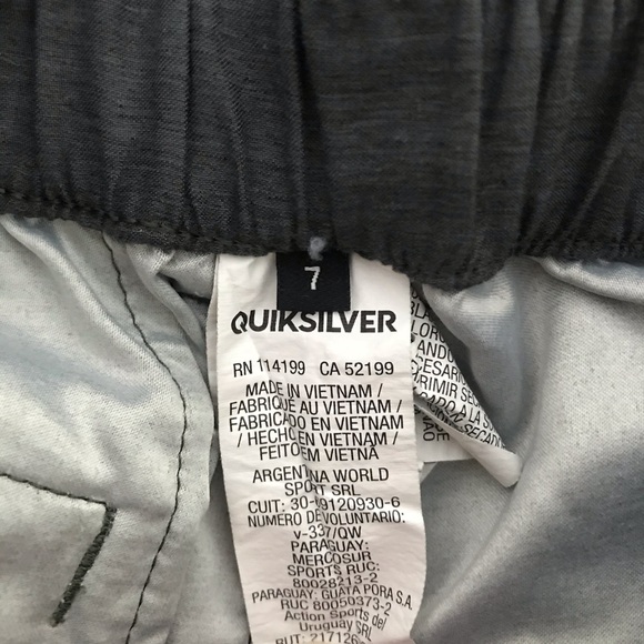 Boy’s Quicksilver cargo shorts - Picture 5 of 5